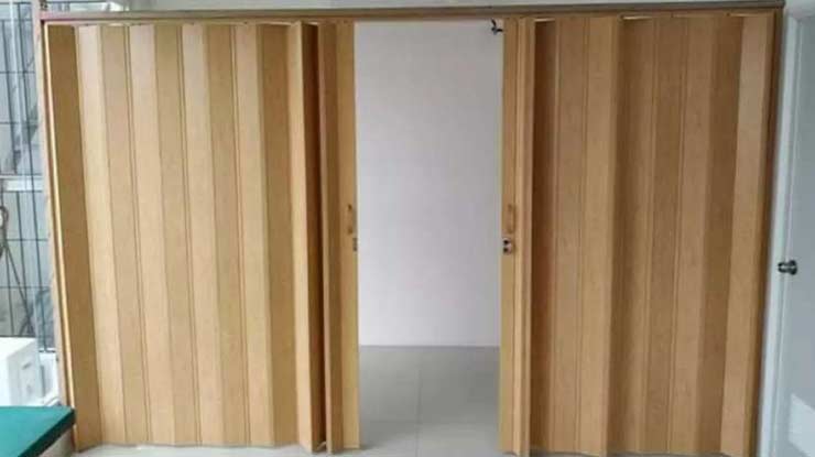 9 Pintu Lipat Plastik Atau PVC